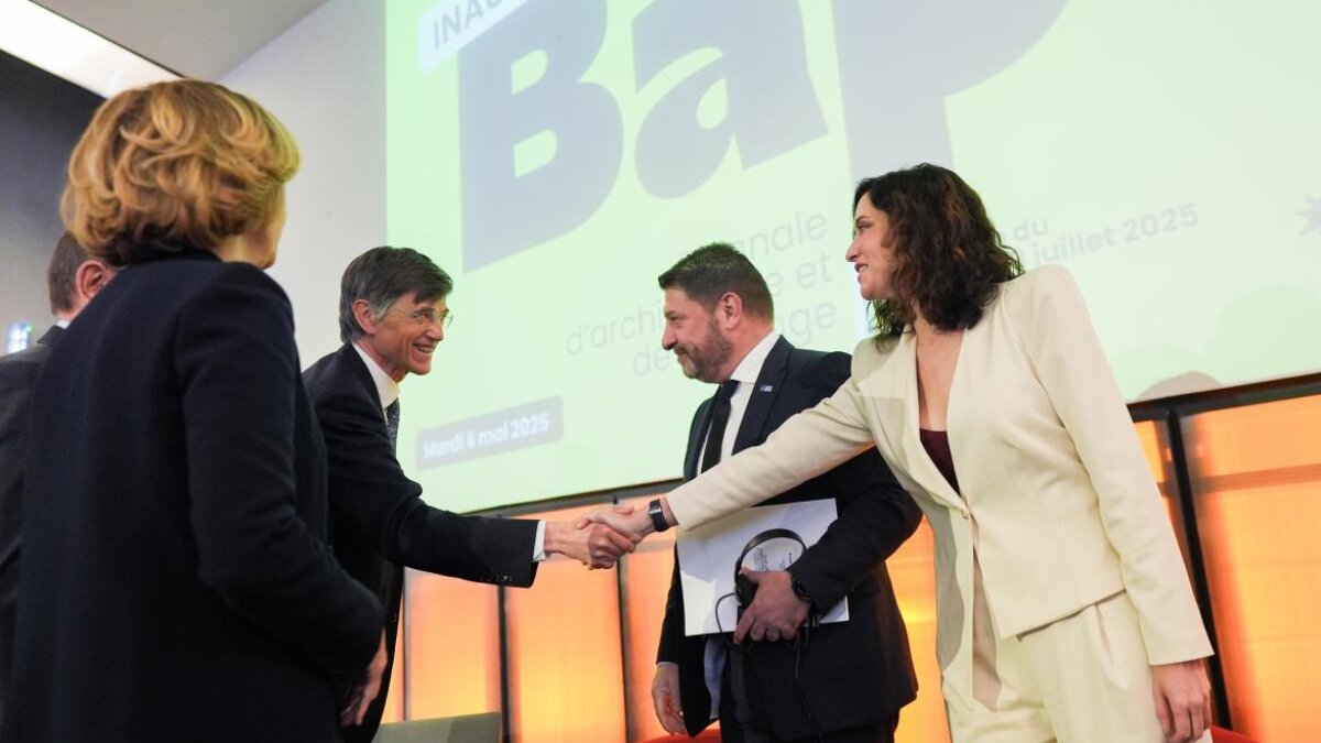 Díaz Ayuso participa en la Bienal de Arquitectura y Paisaje de île-de-France