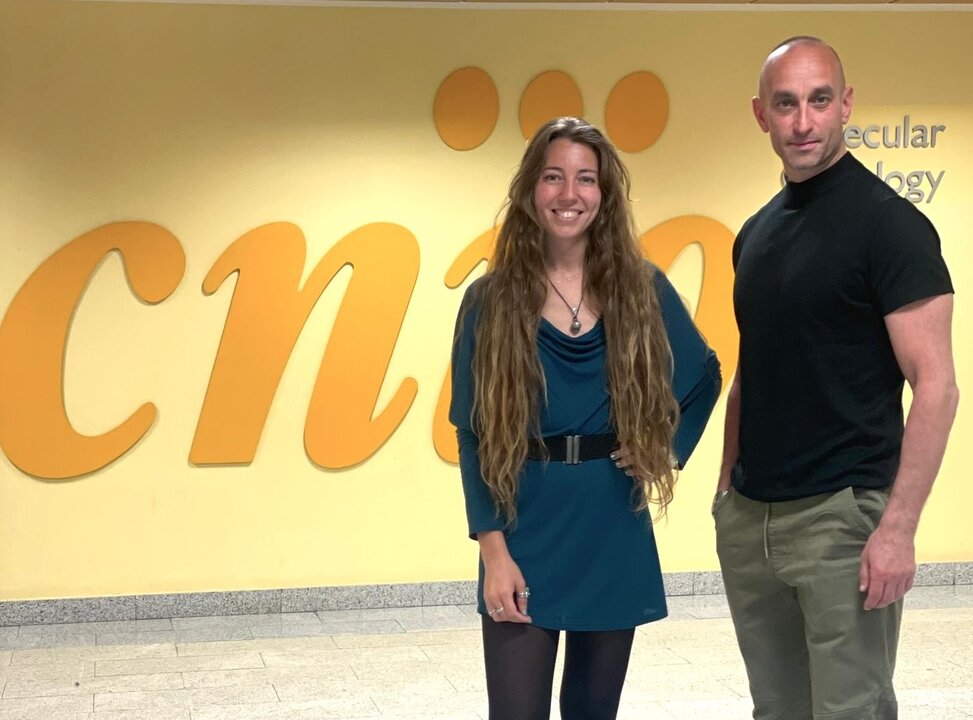 Los investigadores del CNIO Irene Herranz y Nabil Djouder. / Sladjana Zagorac. CNIO