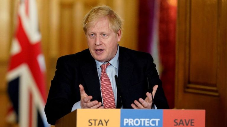 El primer ministro Boris Johnson «contra las cuerdas», dimiten varios de sus ministros