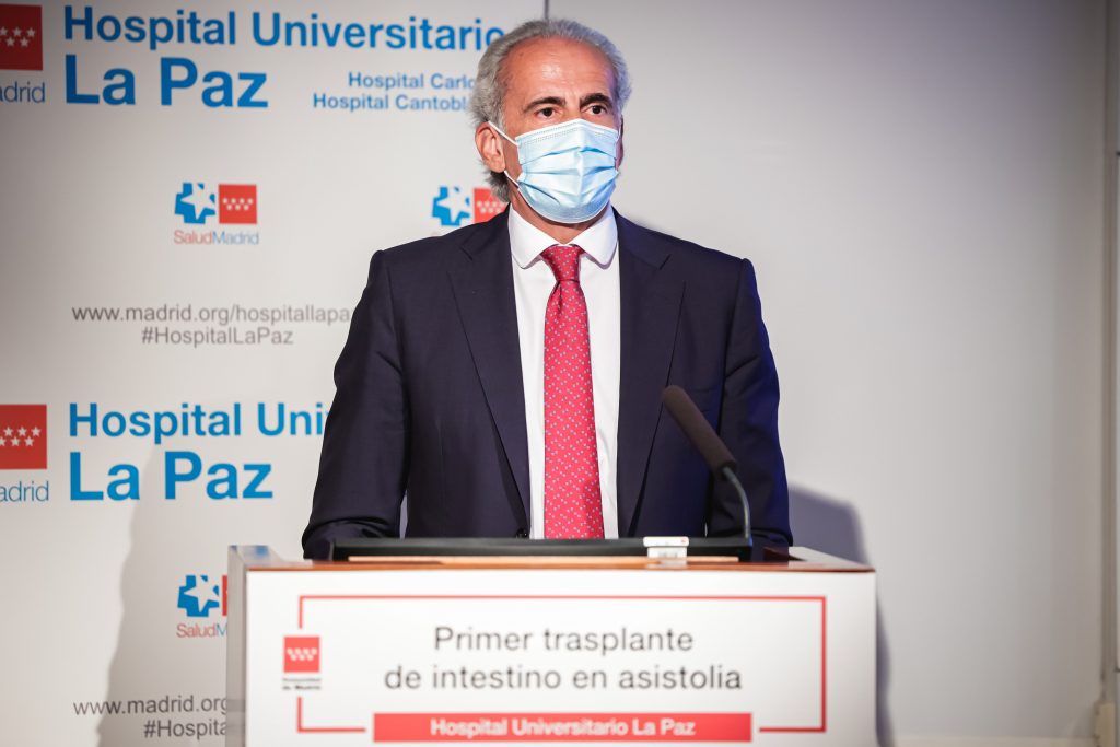 Enrique Ruiz Escudero Sanidad Primer Trasplante Intestino 1