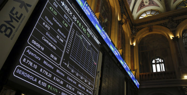 El Ibex abre con fuertes caídas y pierde los 8.900 puntos tras las actas de la Fed