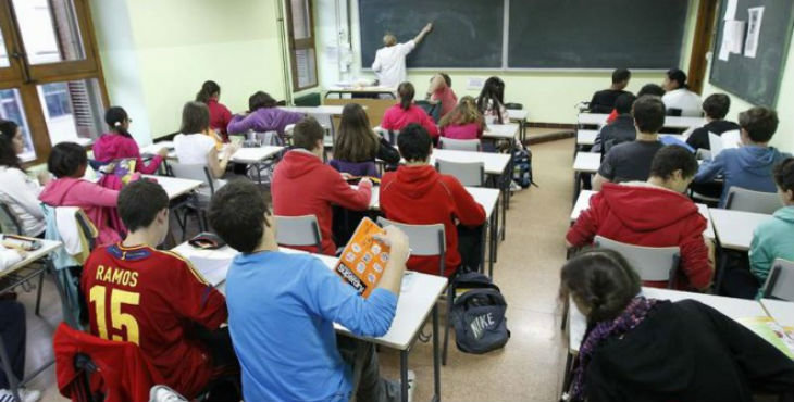 Los colegios catalanes esperan instrucciones sobre el 25% de castellano