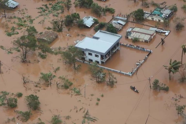 España envía ayuda y ofrece activar los «chalecos rojos» por el ciclón Idai