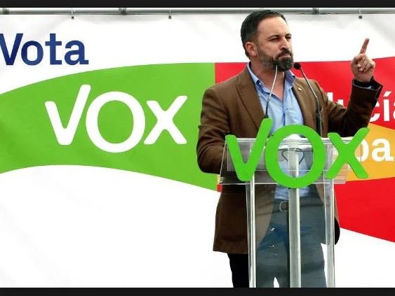 Vox escoge «Por España» como lema electoral