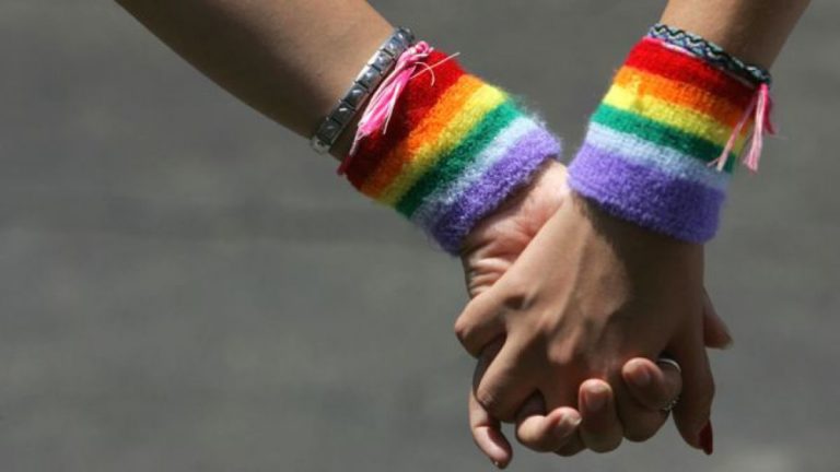 Es falso que colectivos LGTBI pidan una renta mínima por ser homosexual