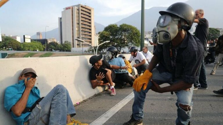 «Momento crítico» en Venezuela, el ministro de Exteriores y el embajador español advierten a los españoles en Venezuela