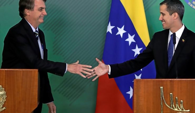 Brasil ve positivo movimiento de militares en apoyo de la democracia y del opositor Guaidó