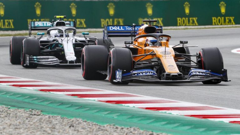 Hamilton impone su ley en la salida del GP de España de Formula 1