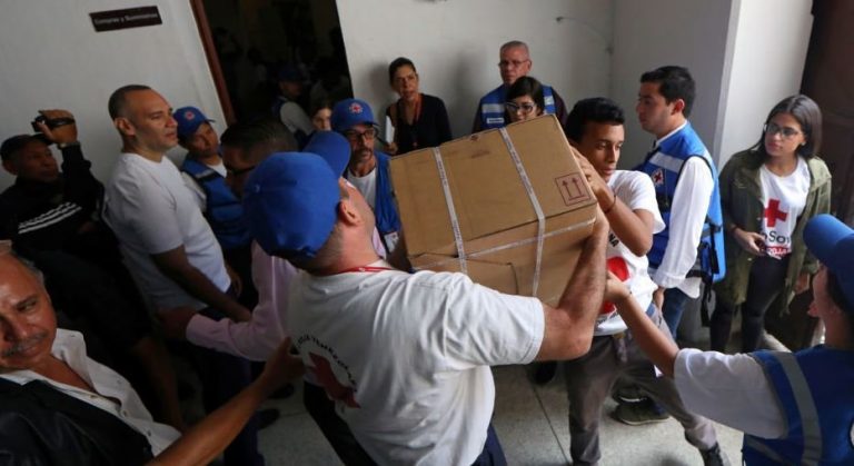 Cruz Roja explica que sin autorización de Maduro no pueden entregar ayuda humanitaria