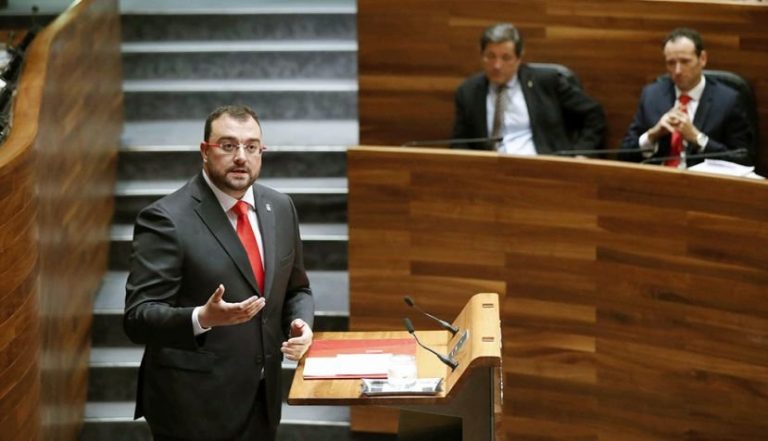 Adrián Barbón (PSOE), elegido presidente de Asturias sin el apoyo de Podemos