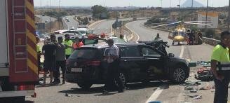 Un fallecido y 4 heridos en un accidente en la AP-7 en El Campello (Alicante)
