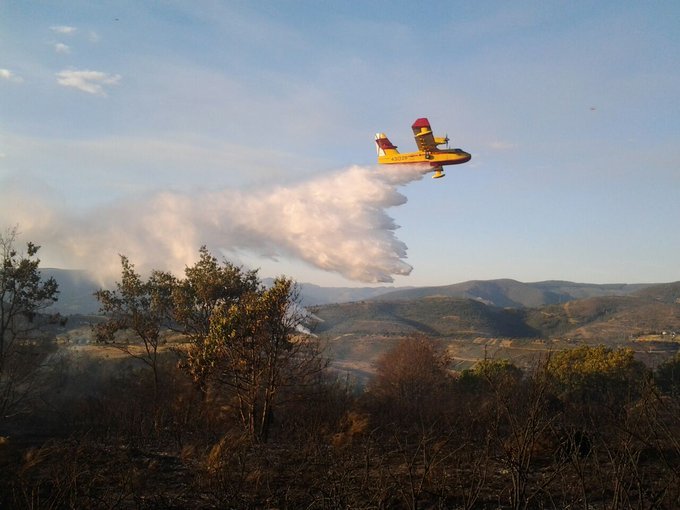 Galicia registra un nuevo incendio en Fisterra y mantiene cuatro bajo control