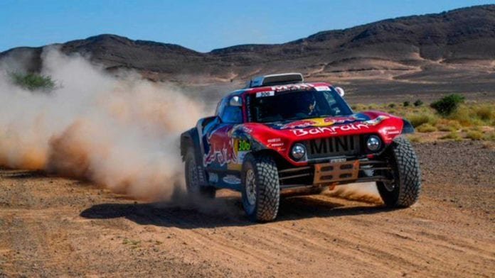 Carlos Sainz no pudo con De Villiers en el Rally de Marruecos