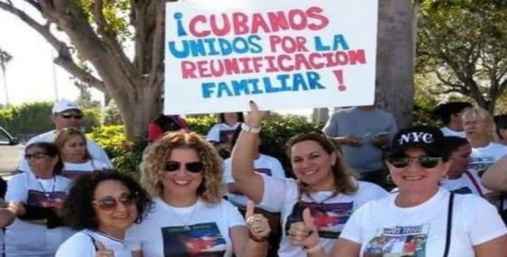 Cubanos en Miami protestan por programa de reunificación