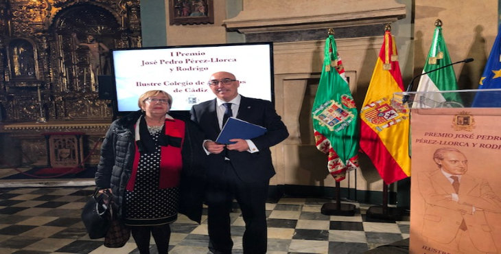 La diputada Lola Fernández presente en la primera edición de la entrega de Premios José Pedro Pérez Llorca celebrada en Cádiz