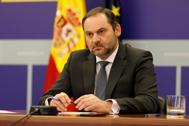 Gobierno regulará condiciones de seguridad ante llegada de vuelos a España