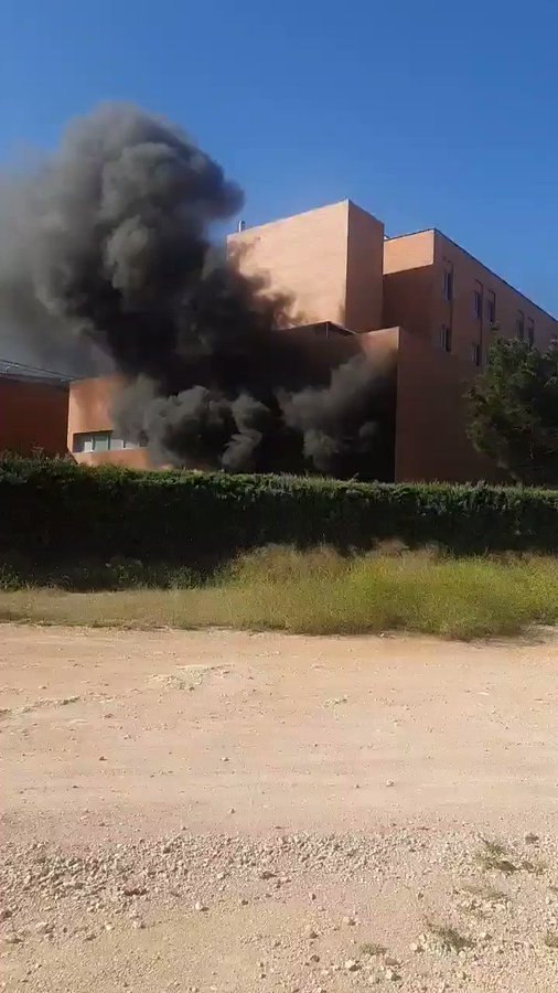 Extinguido el incendio del Hospital de Hellín (Albacete), que fue desalojado
