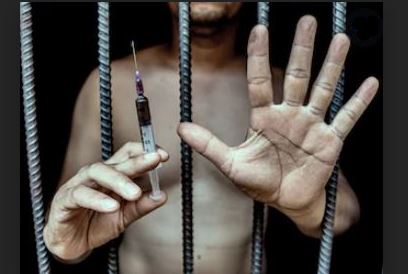 Detenidos 5 funcionarios por introducir droga en la cárcel