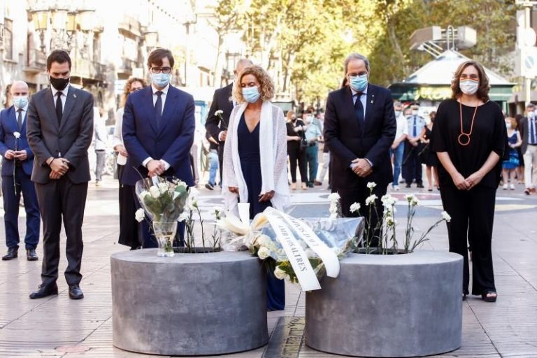 Sánchez y otros líderes políticos recuerdan en Twitter a las víctimas del 17A