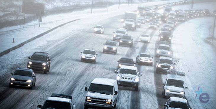 La nieve dificulta el tráfico en Burgos y Palencia, con embolsamiento de camiones
