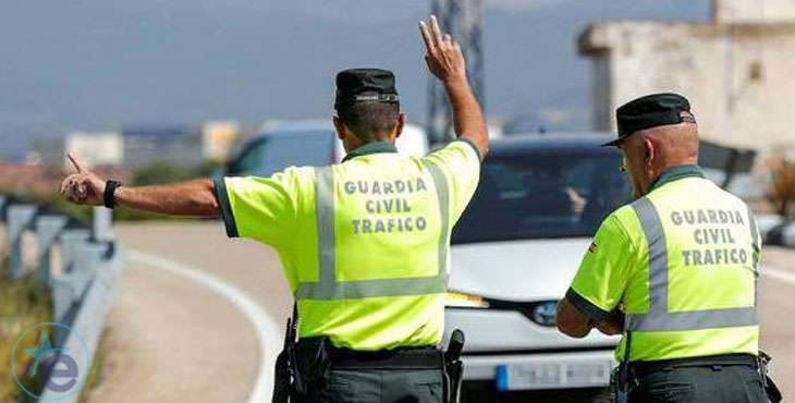 Mata a un peatón con su coche al intentar huir de la Policía en Asturias