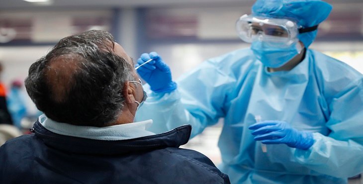 Sanidad madrileña cree que alcanzará pronto pico de contagios ómicron