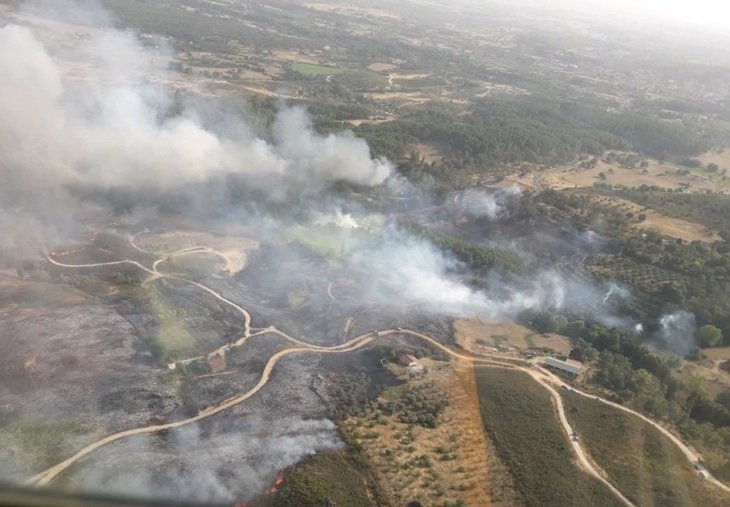 La UME envía 35 militares y 15 vehículos al incendio de El Raso (Ávila)