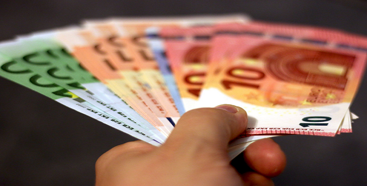 El pago en efectivo sigue siendo el preferido para las agencias de Lotería en España