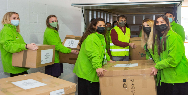 Iberdrola envía toneladas de material humanitario a Ucrania