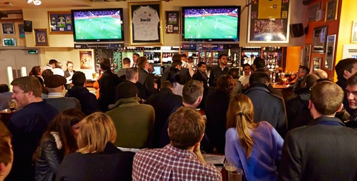 166 bares investigados por piratear la señal de partidos de fútbol