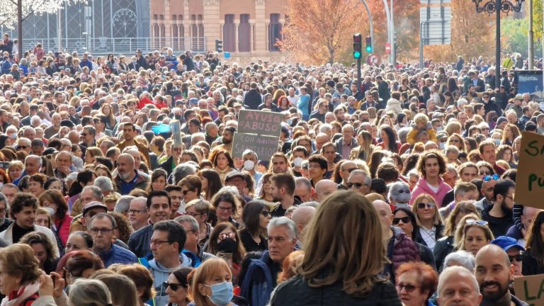 Miles de personas se manifiestan en Madrid en defensa de la Sanidad Pública