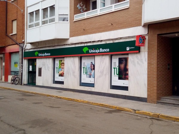 Imagen De El Comercio, La Solución Del Acceso Al Efectivo En La España Vaciada 3 Oficina Bancaria En Saldanapalencia