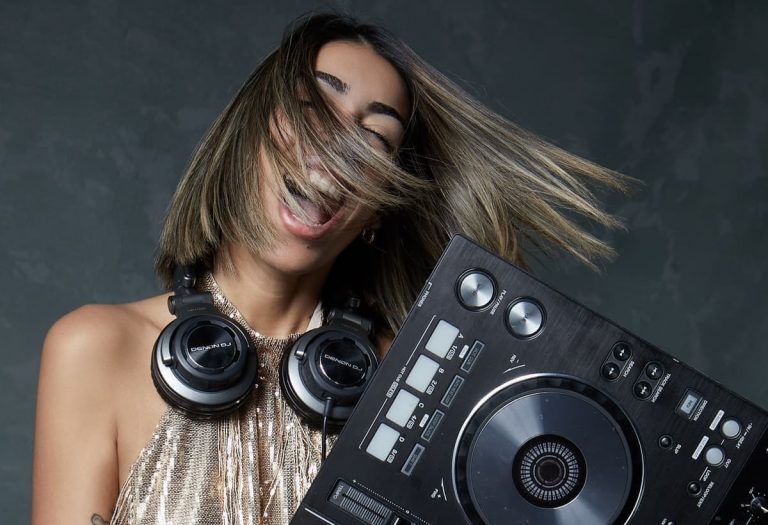 Claudia León: La DJ Cubana&Castiza convertida en la sensación de la música electrónica