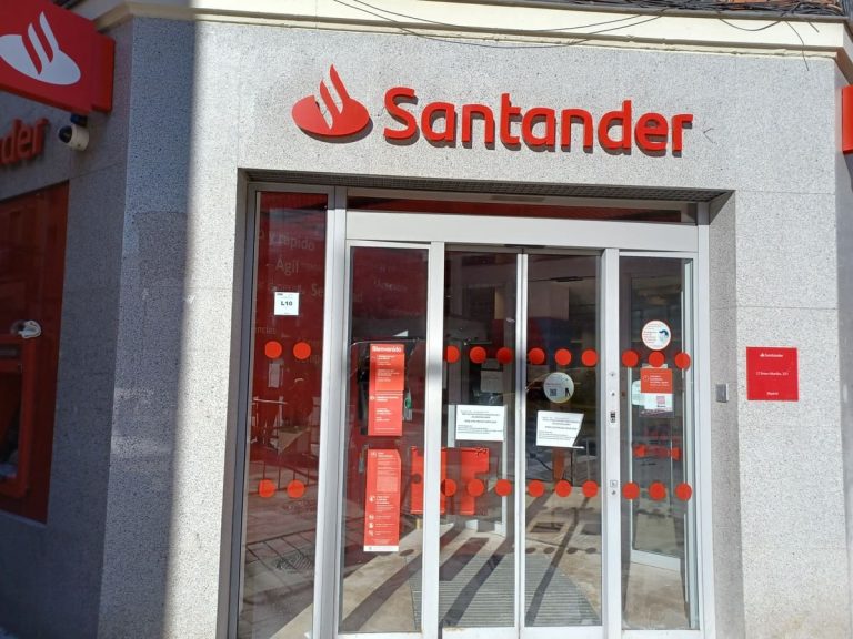 Roban por segunda vez un cajero automático de Banco Santander