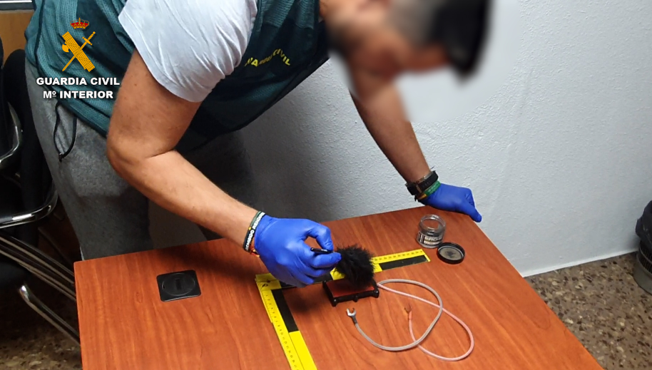 Imagen De Detienen A Un Hombre Que Acosaba A Su Expareja Utilizando Un Dispositivo De Seguimiento 1 Image 9