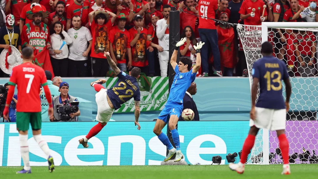 Theo Hernández marca el 1-0 a favor de Francia contra Marruecos
