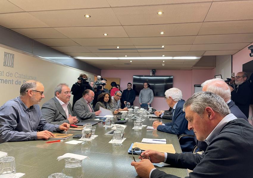 Imagen De Desconvocan La Huelga De Médicos En Cataluña Tras Llegar A Un Acuerdo 1 Huelga