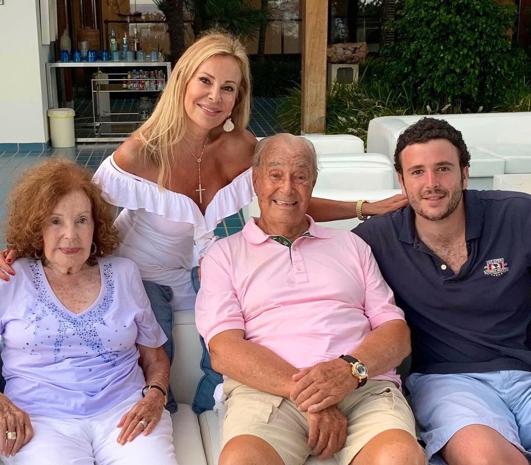 Imagen De Ana Obregón No Es La Primera: Famosos Que Han Sido Madres Y Padres Por Gestación Subrogada 1 240509277 388145209356079 5051160662552947758 N