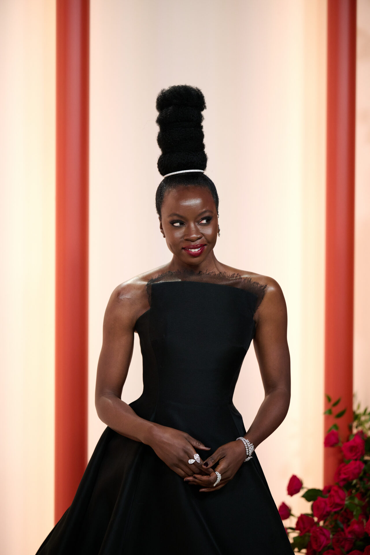 Imagen De Descubre Los Mejores Modelos En La Alfombra Champán De Los Oscars© 2023 21 95 Ar 0251