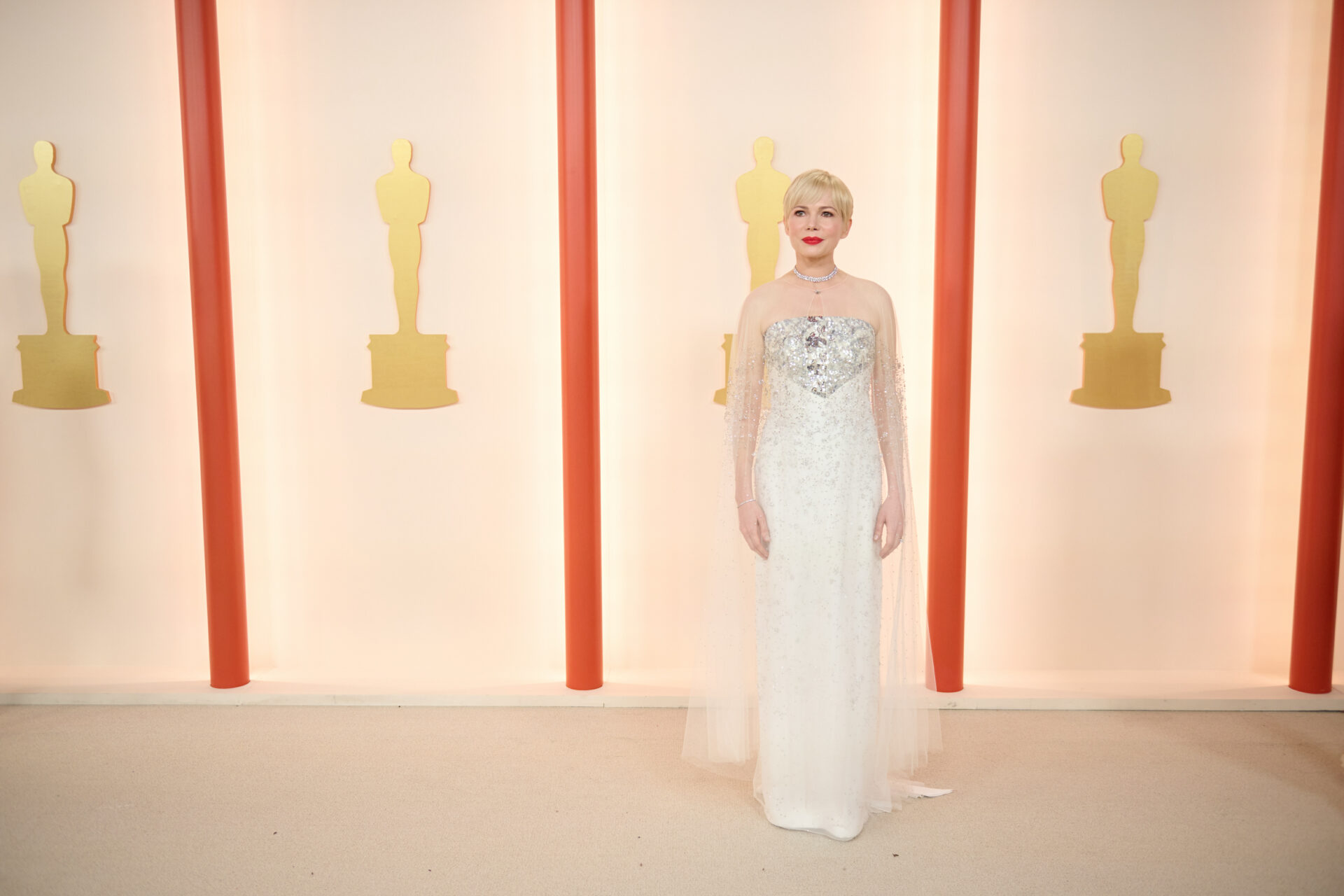 Imagen De Descubre Los Mejores Modelos En La Alfombra Champán De Los Oscars© 2023 1 95 Ar 0696