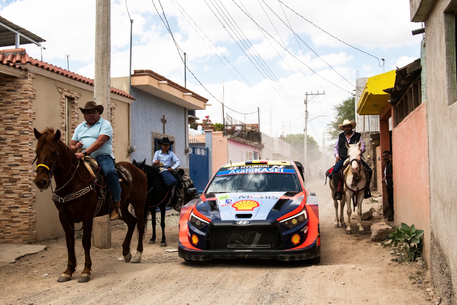Imagen De Ogier Retoma El Liderato Del Wrc Al Ganar El Rallye De México 2023 Con Toyota 2 Si202303200026