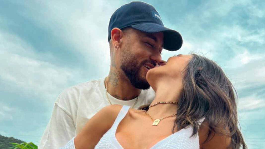 Neymar y su novia, la modelo Bruna Biancardi, anuncian una increíble noticia