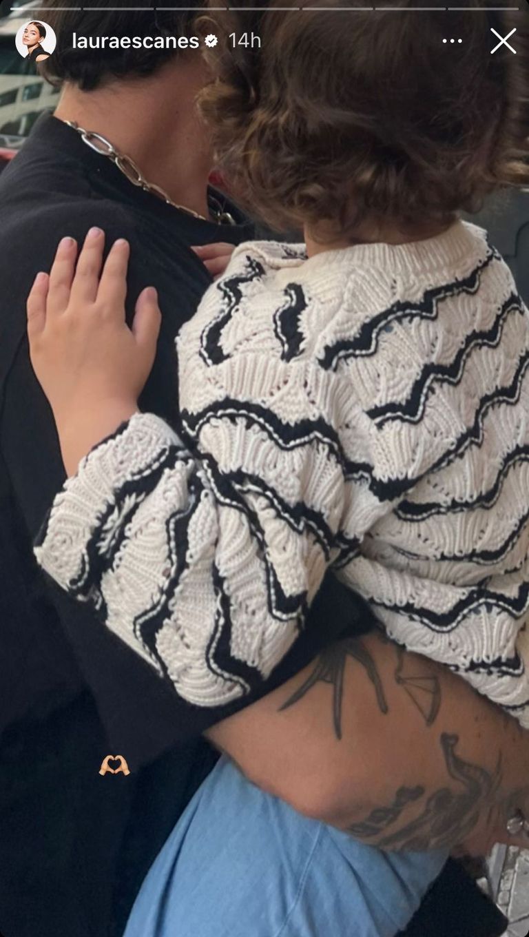 Imagen De Laura Escanes Responde A Las Críticas Sobre La Foto De Álvaro De Luna Y Su Hija 1 Alvaro De Luna Laura Escanes Hija Roma 644E2F2E05870