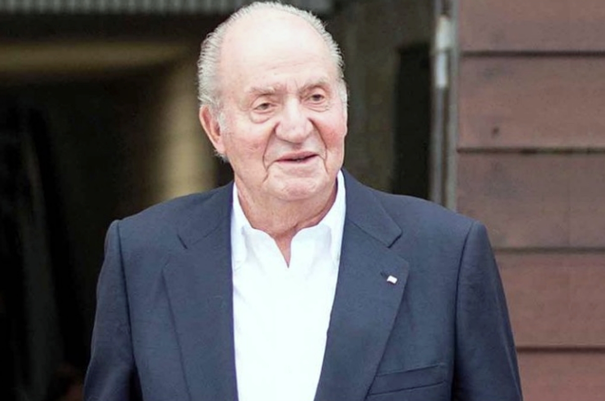 El rey Juan Carlos ayudó a Ana Obregón y Alessandro Lequio con la estancia de su hijo en EE.UU. por motivos médicos.