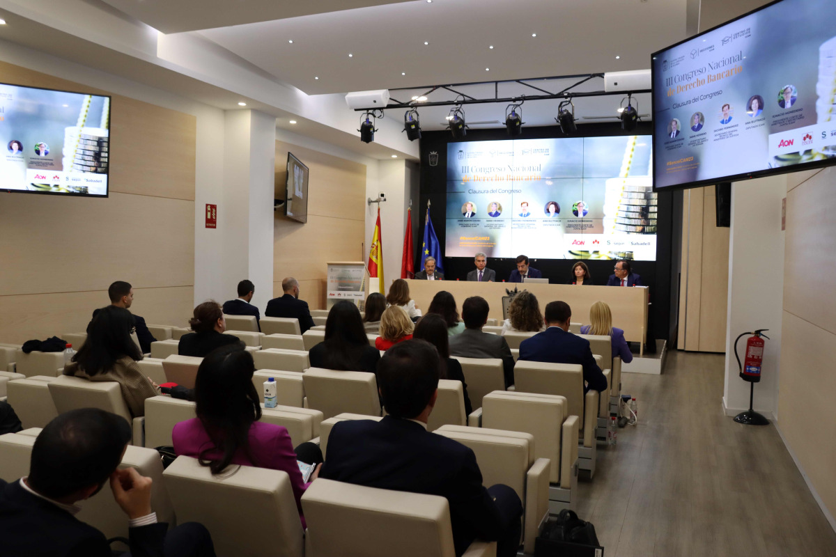 Imagen De Finaliza El Iii Congreso Icam De Derecho Bancario Reivindicando El Derecho De Los Clientes A La Asistencia Y El Asesoramiento Legal 1 Icam