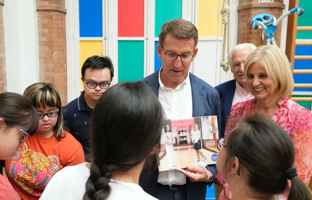 Imagen De Alberto Núñez-Feijóo Sorprende En Su Fugaz Visita A La Provincia De Cádiz 1 Alberto Núñez-Feijóo María José García-Pelayo Jerez De La Frontera Cádiz Pp Partido Popular 2 Down