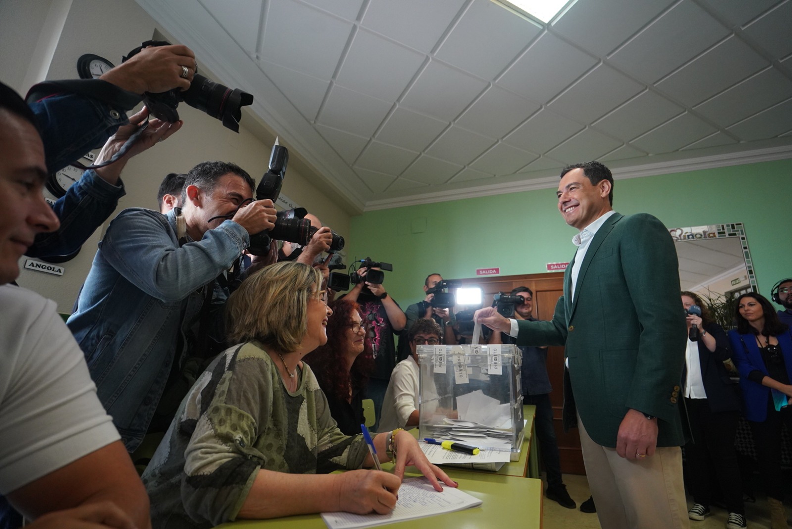 PP Juanma Moreno Junta de Andalucía elecciones 28 M