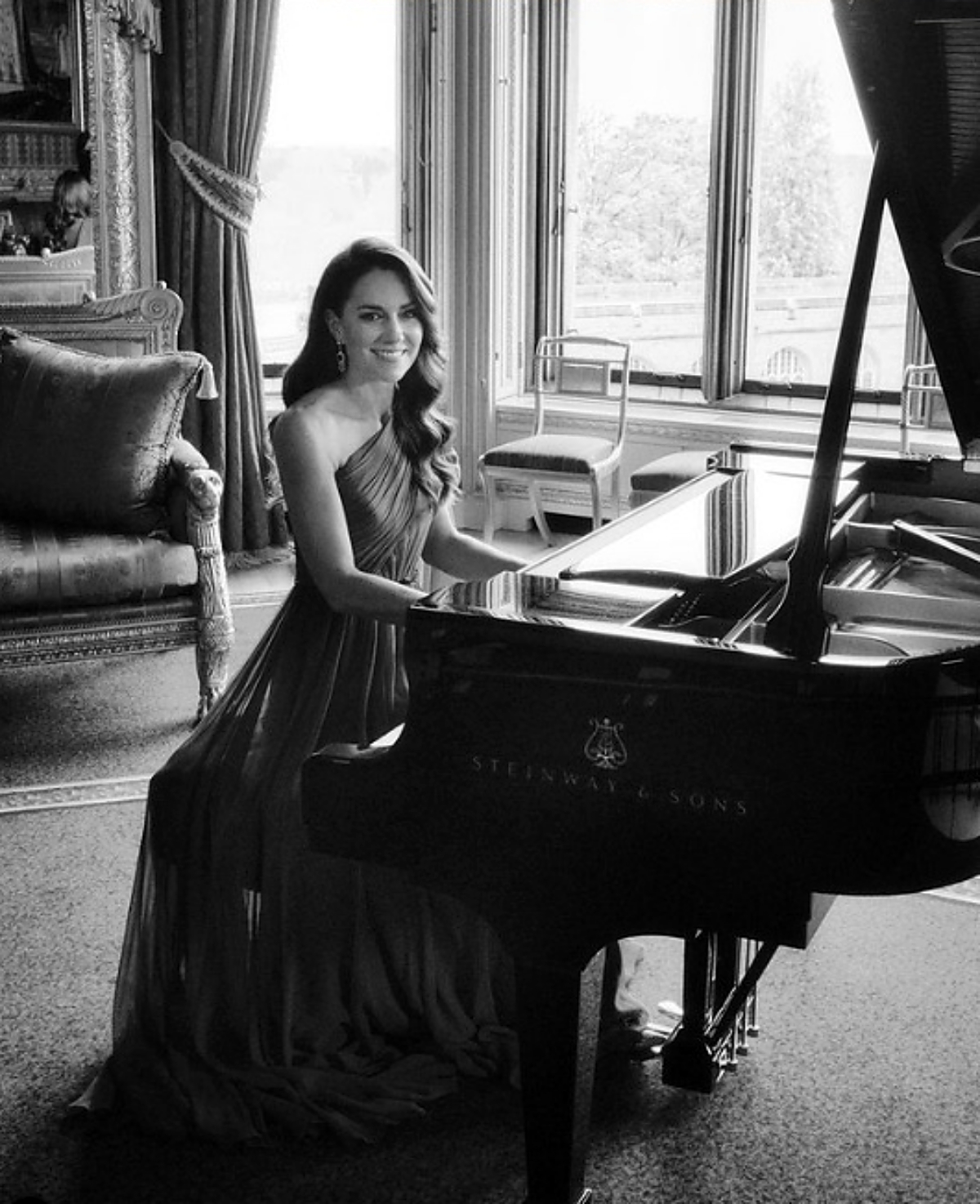 Imagen De La Aparición De Kate Middleton Al Piano En Eurovisión Genera Suspicacias: ¿Tocaba Realmente Ella? 1 Kate2 1