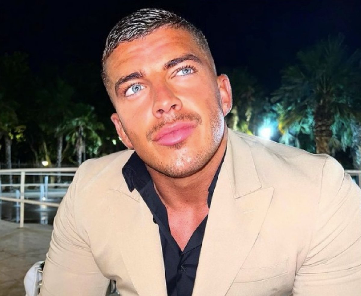 Rafa Mateo, ex concursante de 'Quién quiere casarse con mi hijo' sufre un ictus a los 29 años. ¿Qué ha sido de él y su hermano Christopher, ganador de 'Supervivientes'? Te lo contamos. / Instagram @rafamateooff
