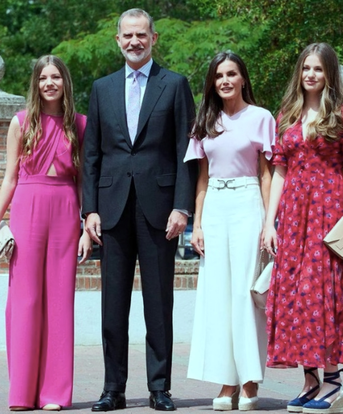 Imagen De La Infanta Sofía Recibe La Confirmación Acompañada De Los Reyes, La Princesa Leonor Y Sus Abuelos, Con La Ausencia Del Emérito 1 Sofia 2